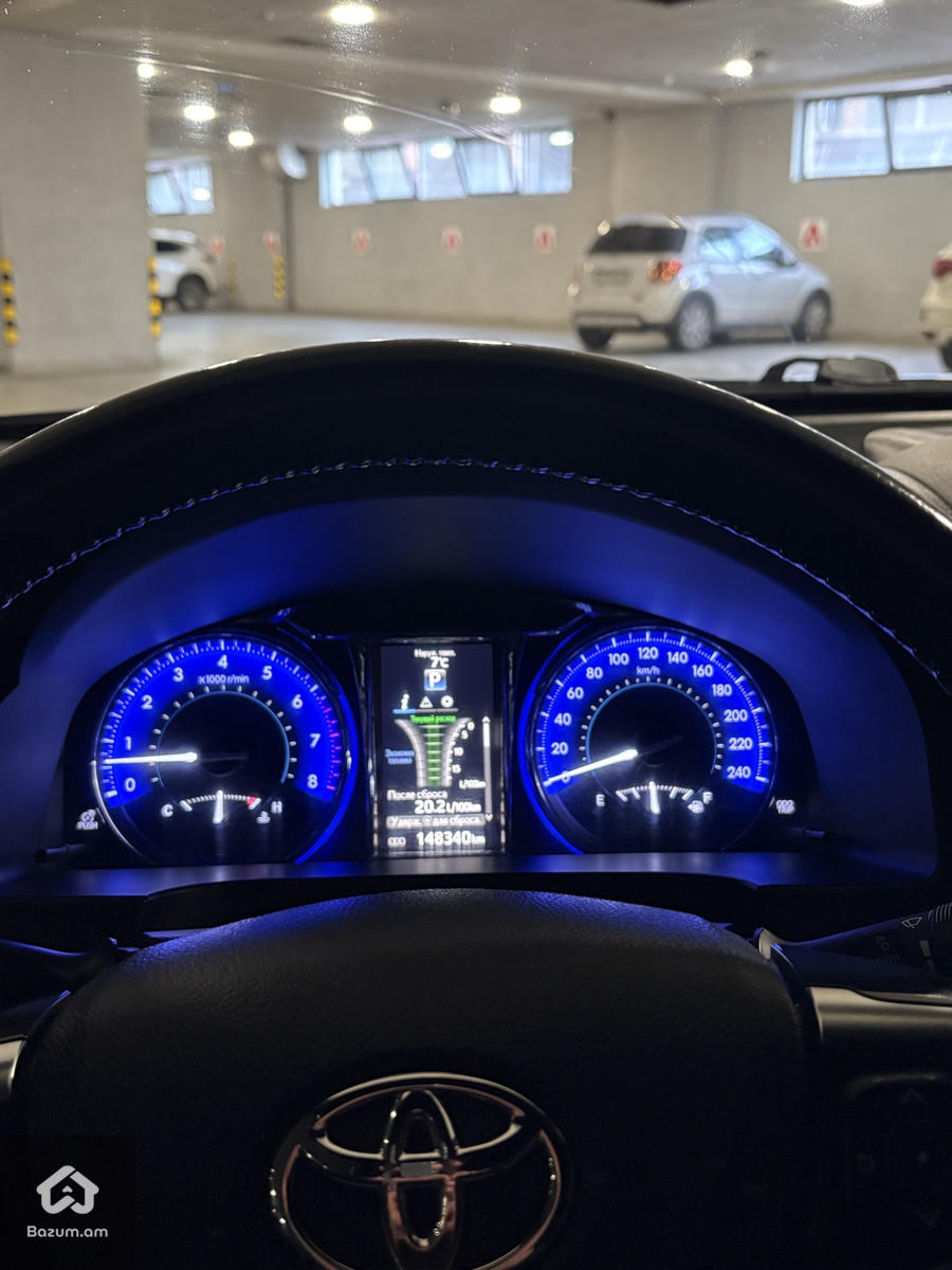 Toyota Camry v55 - image 9