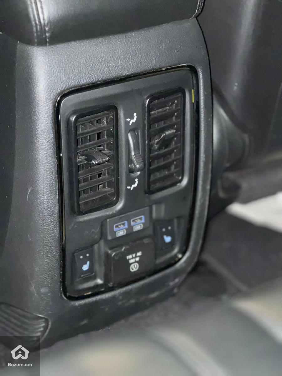 Jeep Grand Cherokee High Altitude - image 13