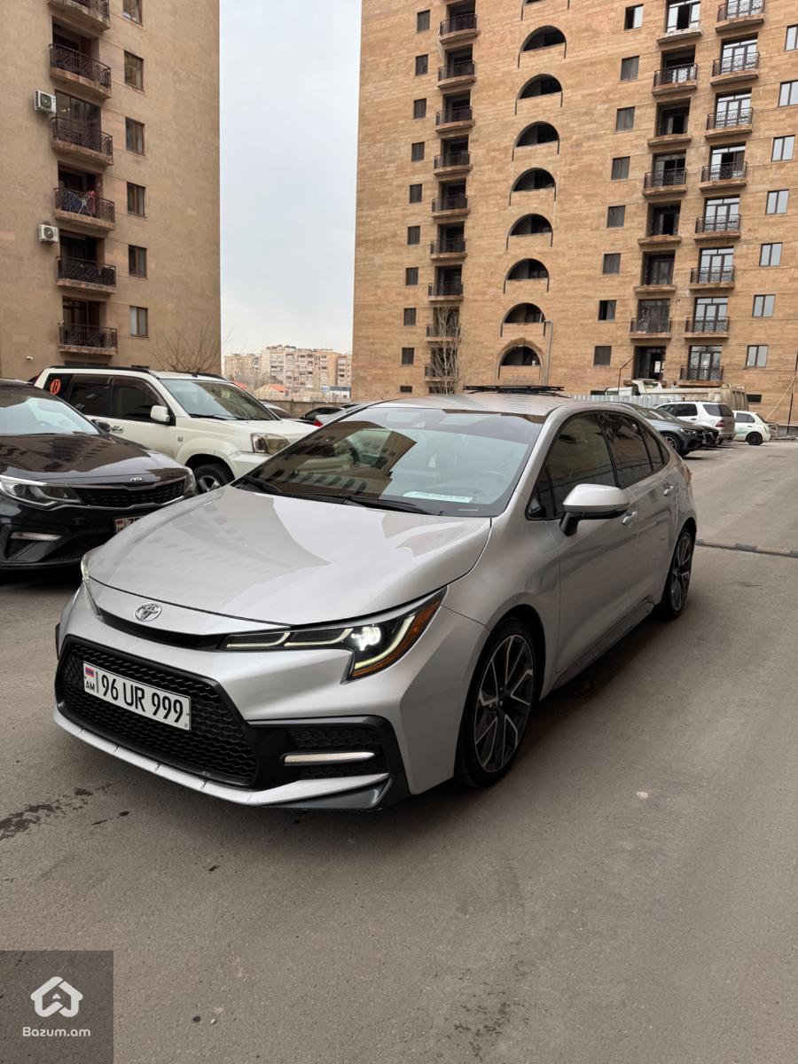 Toyota Corolla SE - image 16