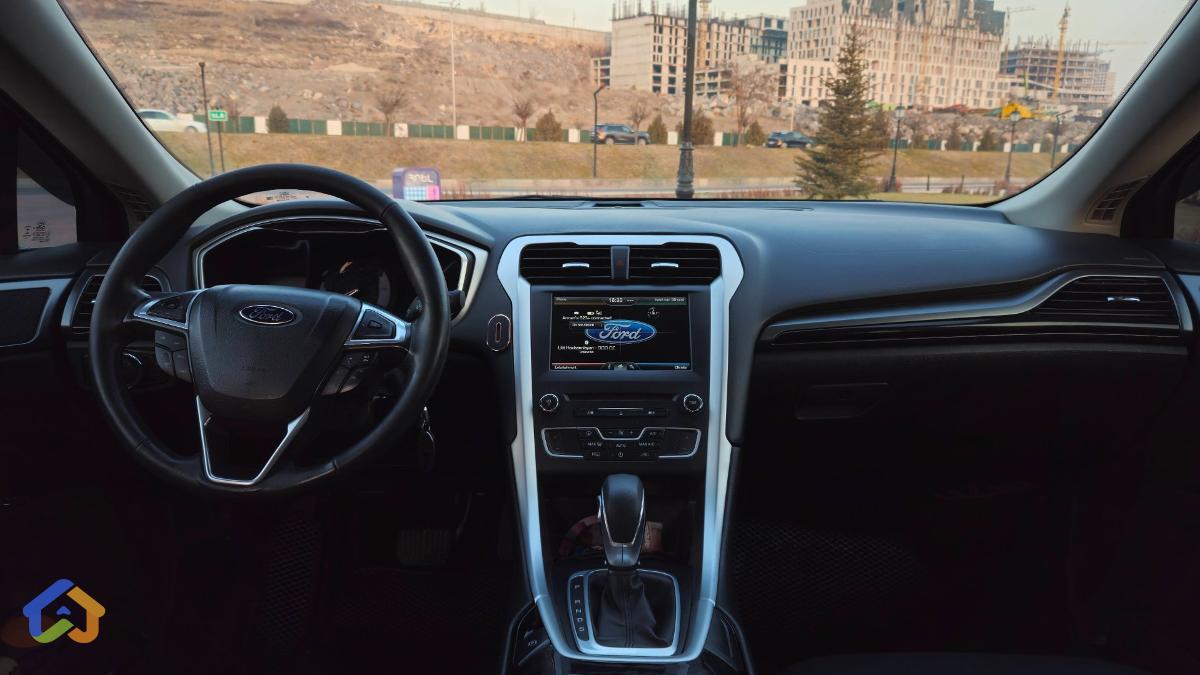 2016 Ford Fusion - image 6