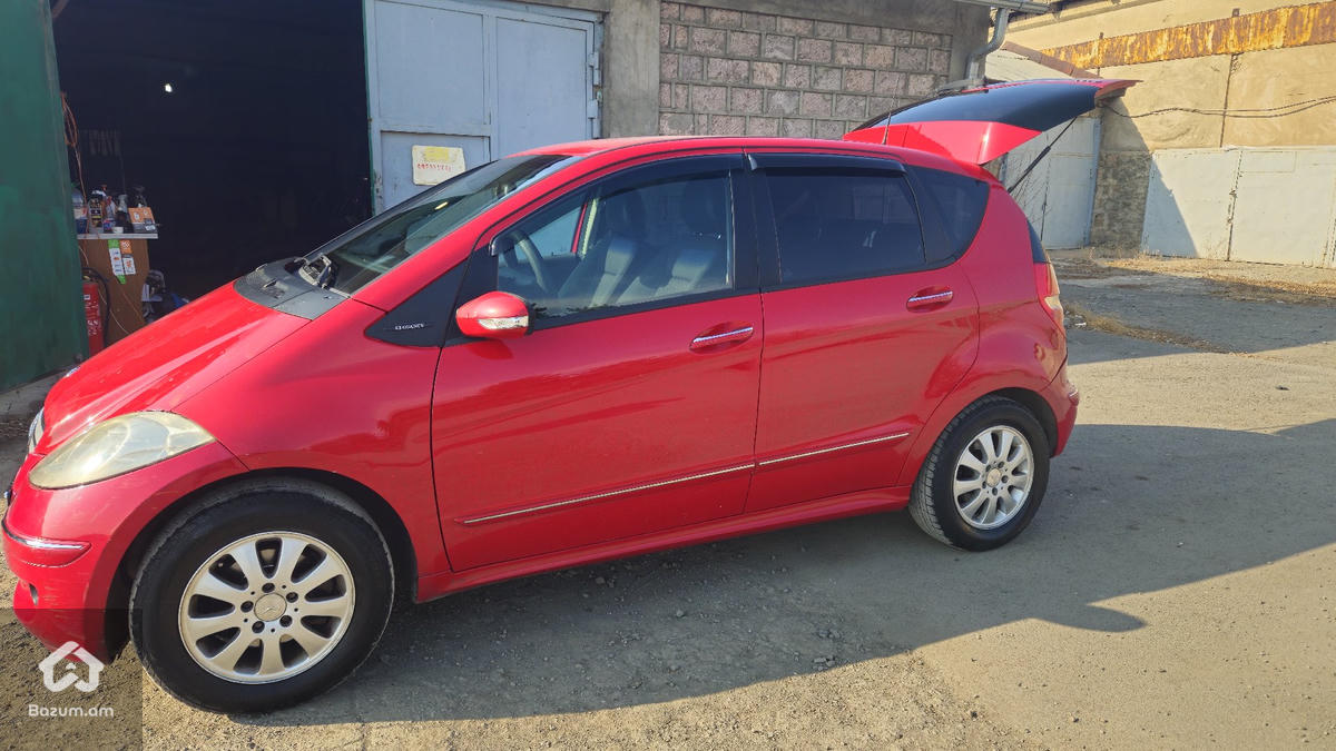 Mercedes Benz A170 - image 7