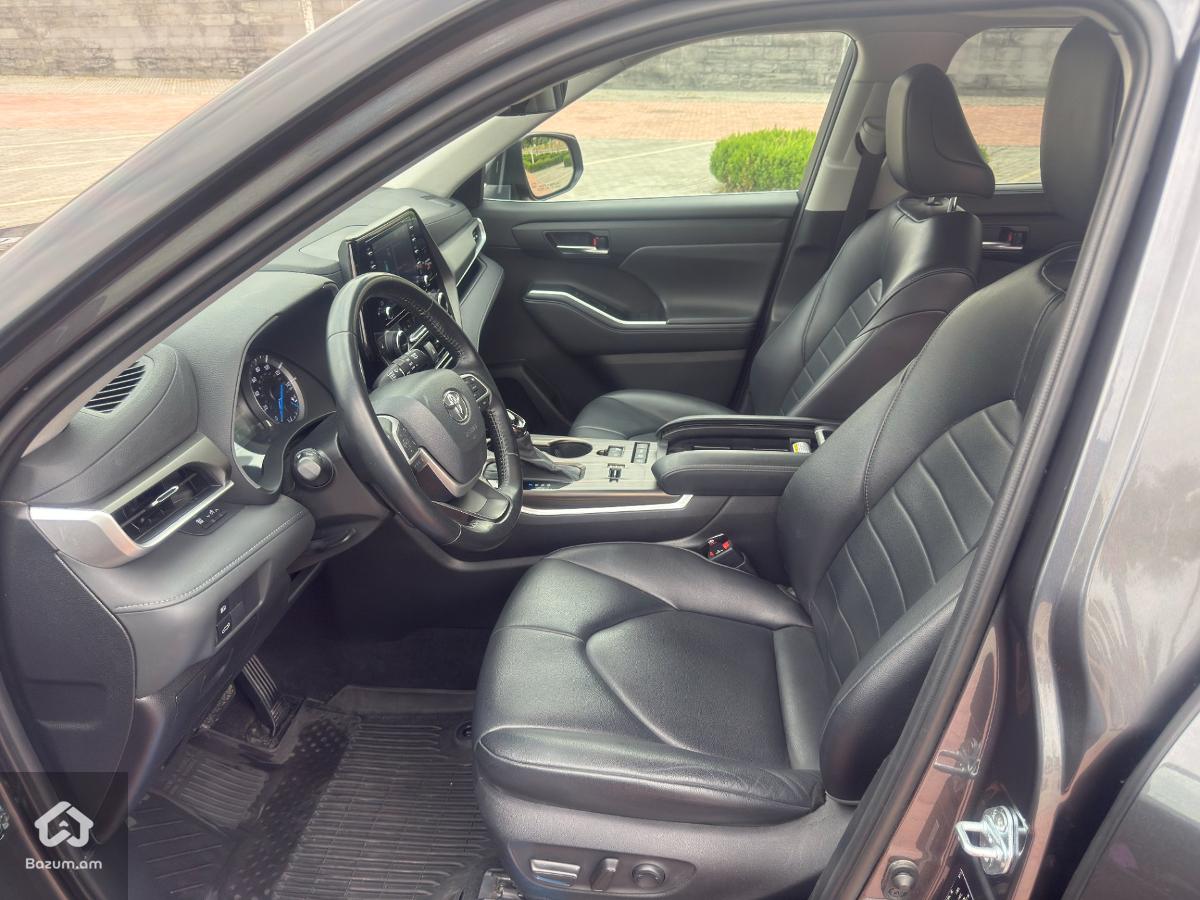 TOYOTA HIGHLANDER 2.5 HYBRID XLE 2021-2022 - image 8