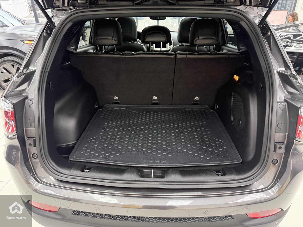 Jeep Compass 80 TH Anniversary 4x4 - image 22