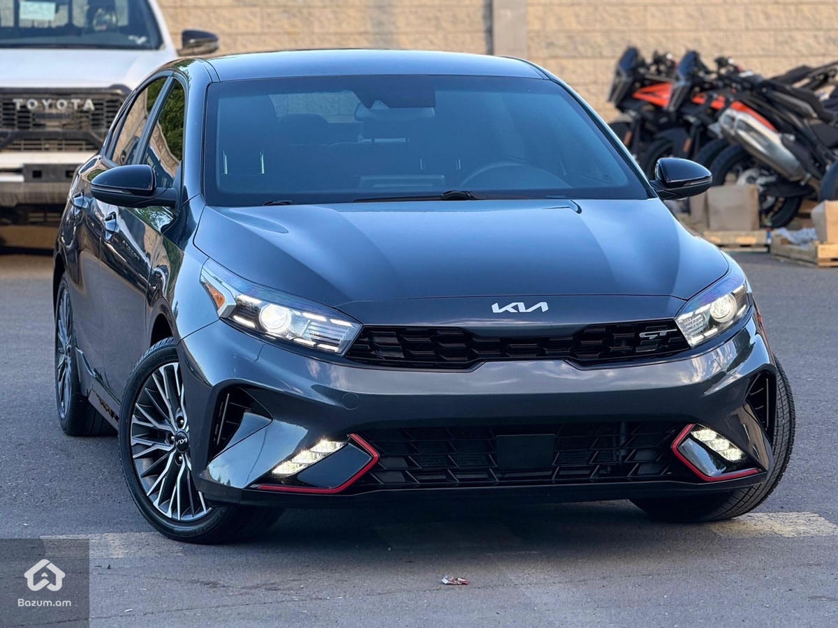 Kia Forte GT-LINE - image 17