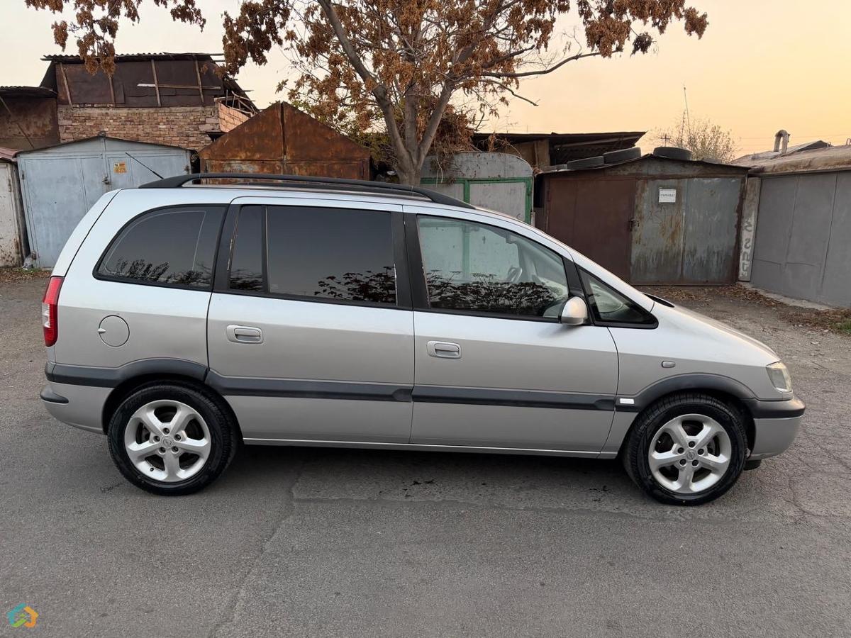 Opel Zafira 1.8Z - image 20