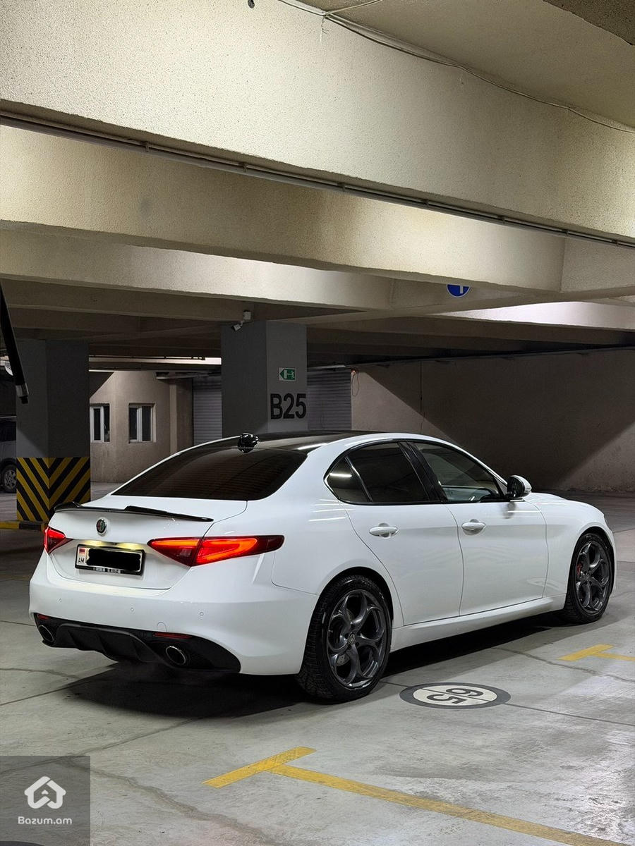 Alfa Romeo Giulia - image 9