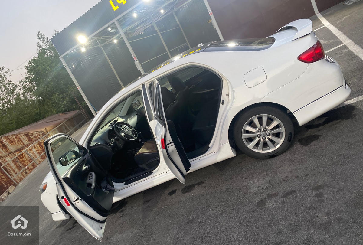 Toyota Corolla S - image 7