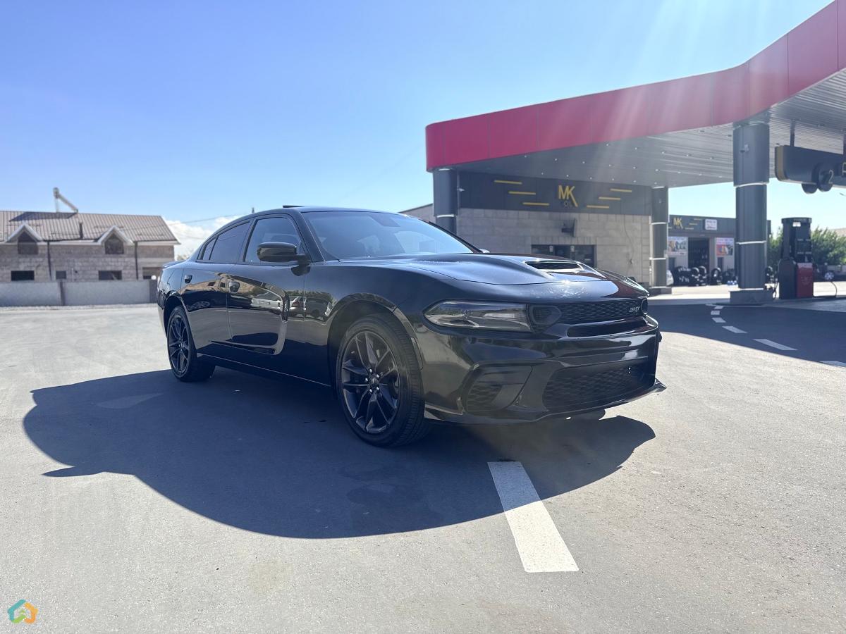 Dodge Charger ST - image 4