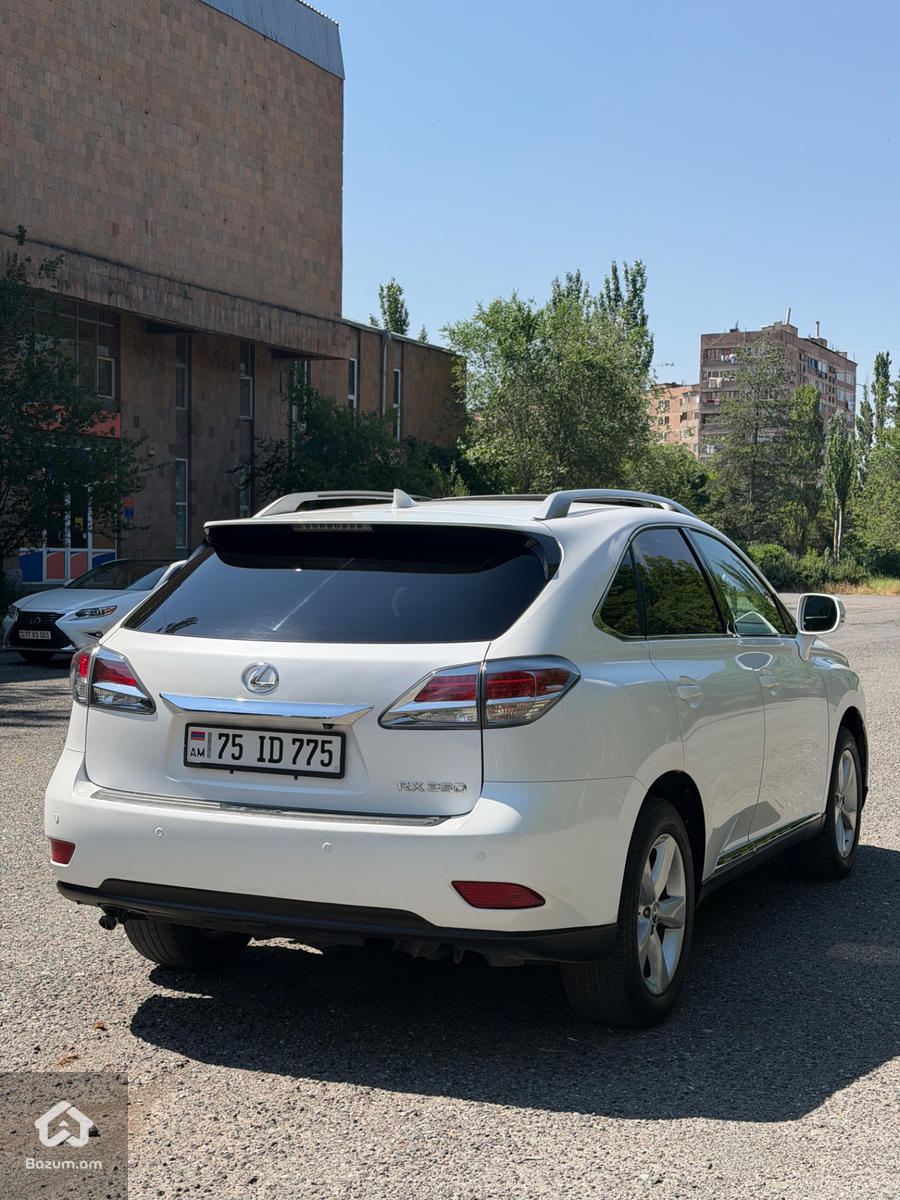 LEXUS RX350  - image 6