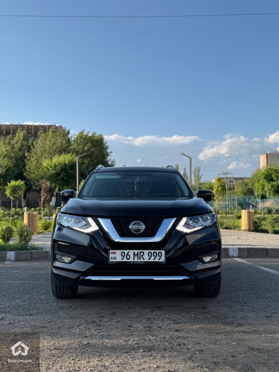 Nissan Rogue SL AWD - image 2