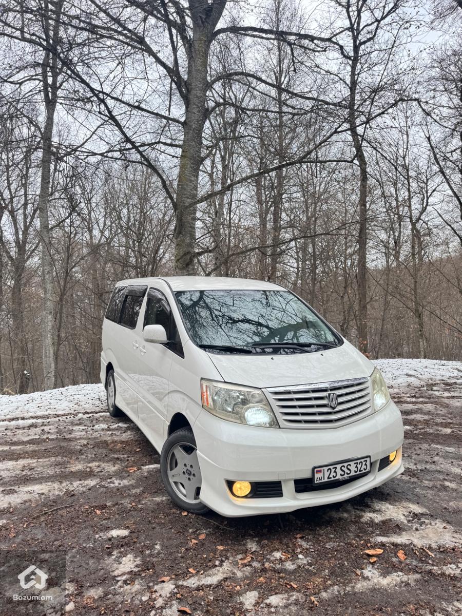 Toyota Alphard - image 2