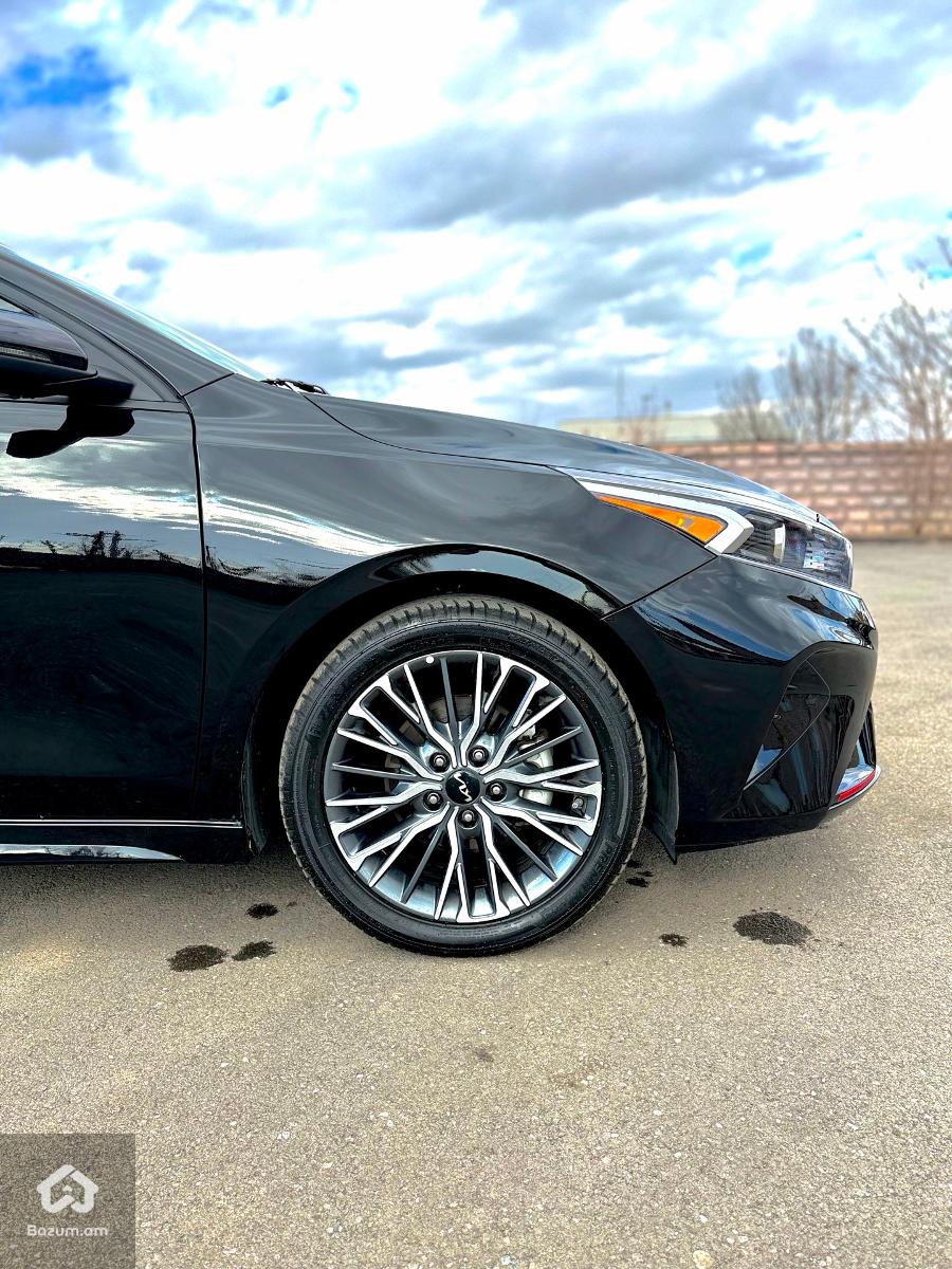 Kia Forte Gt-Line - image 6