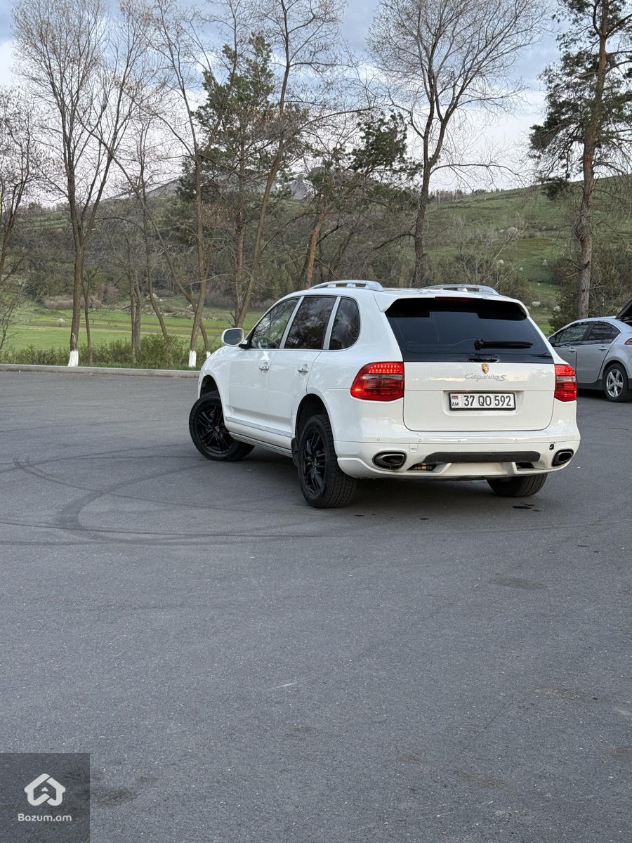 Porsche Cayenne 2007 - image 2
