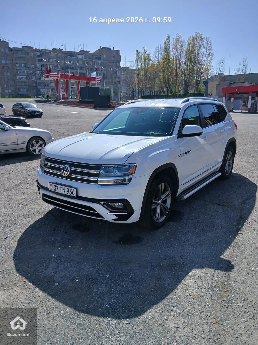 Volkswagen Atlas R-Line  - image 8