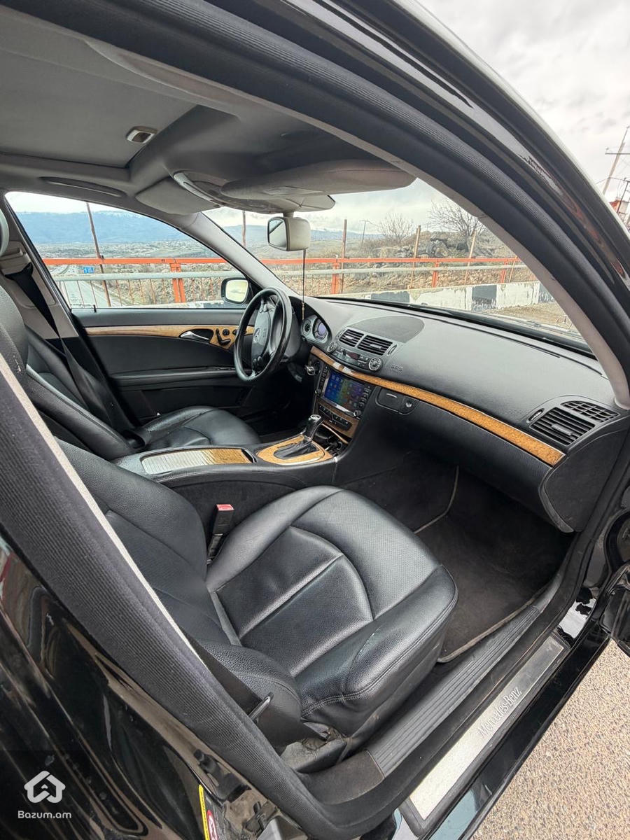 Mercedes Benz  - image 9