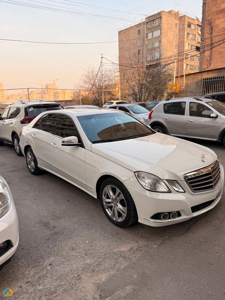 Mercedes benz w 212 - image 15