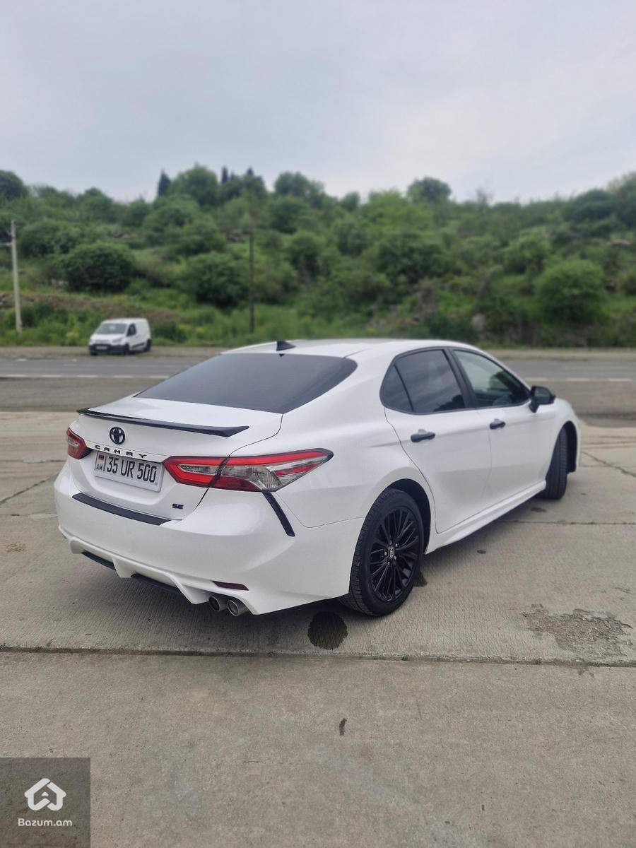 TOYOTA CAMRY V70 SE - image 8