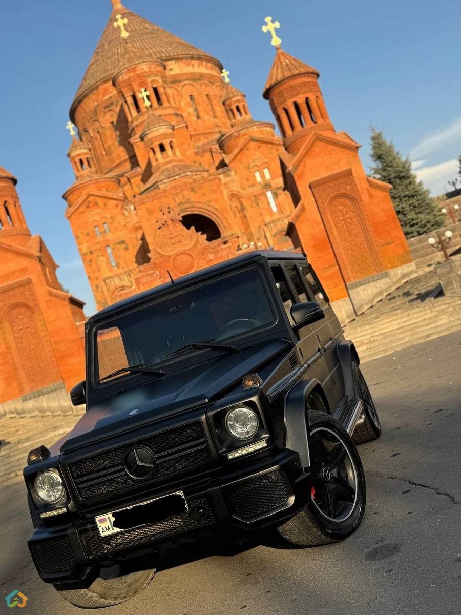 Mercedes Benz G500 - image 1