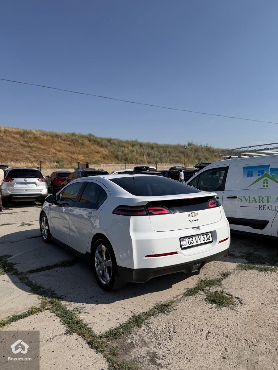 CHEVROLET VOLT 2013 - image 3