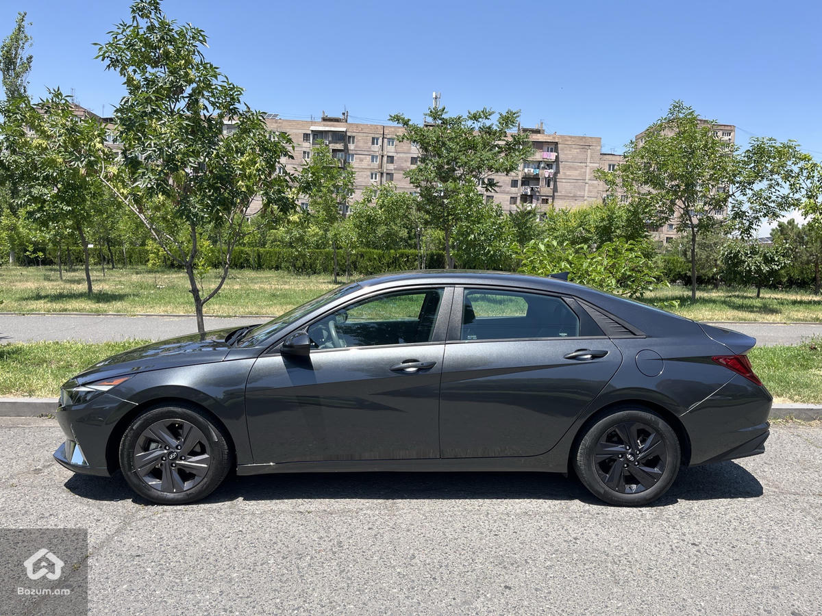 Hyundai Elantra 2022 SEL - image 5