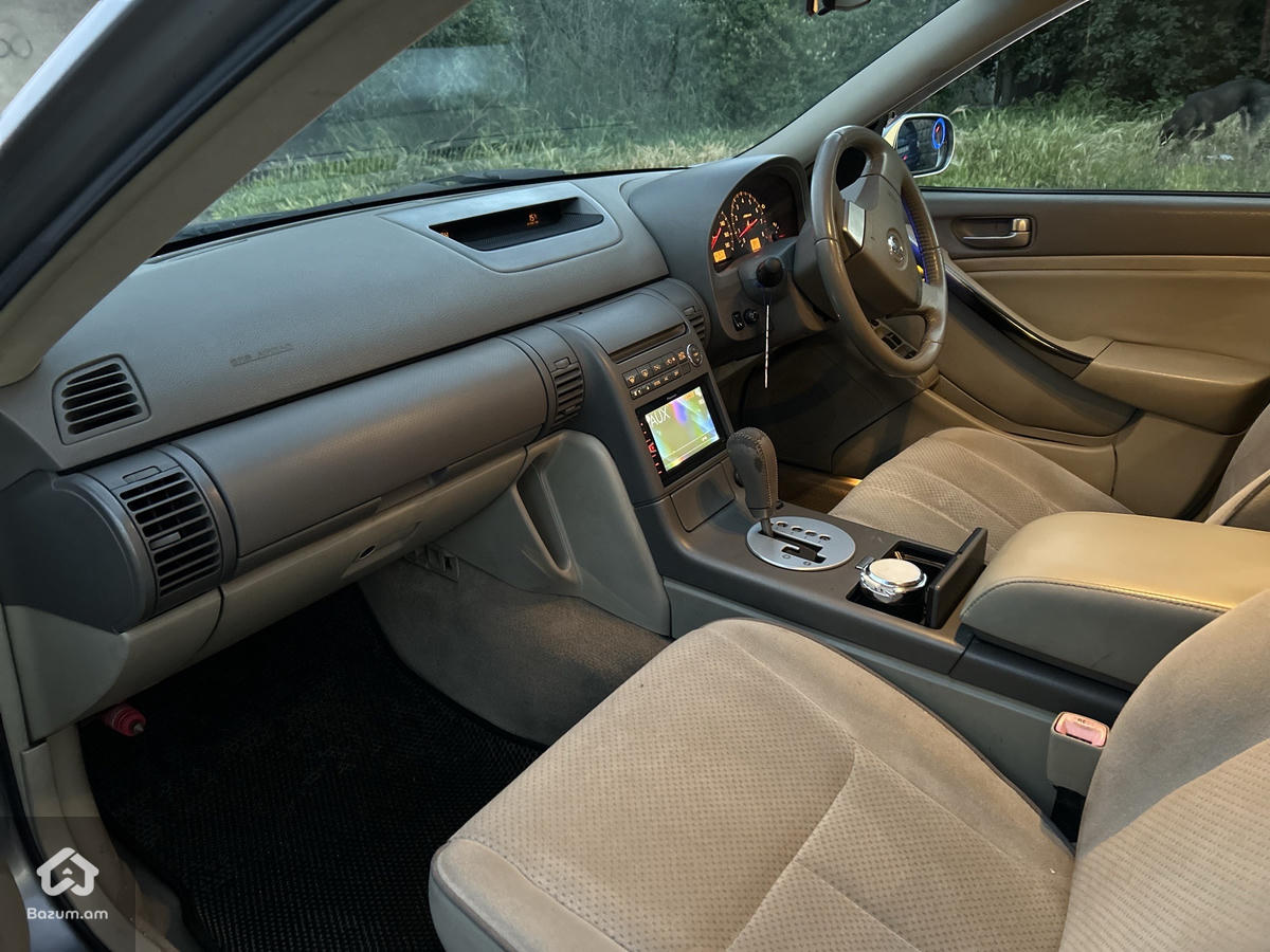 Nissan Skyline - image 8