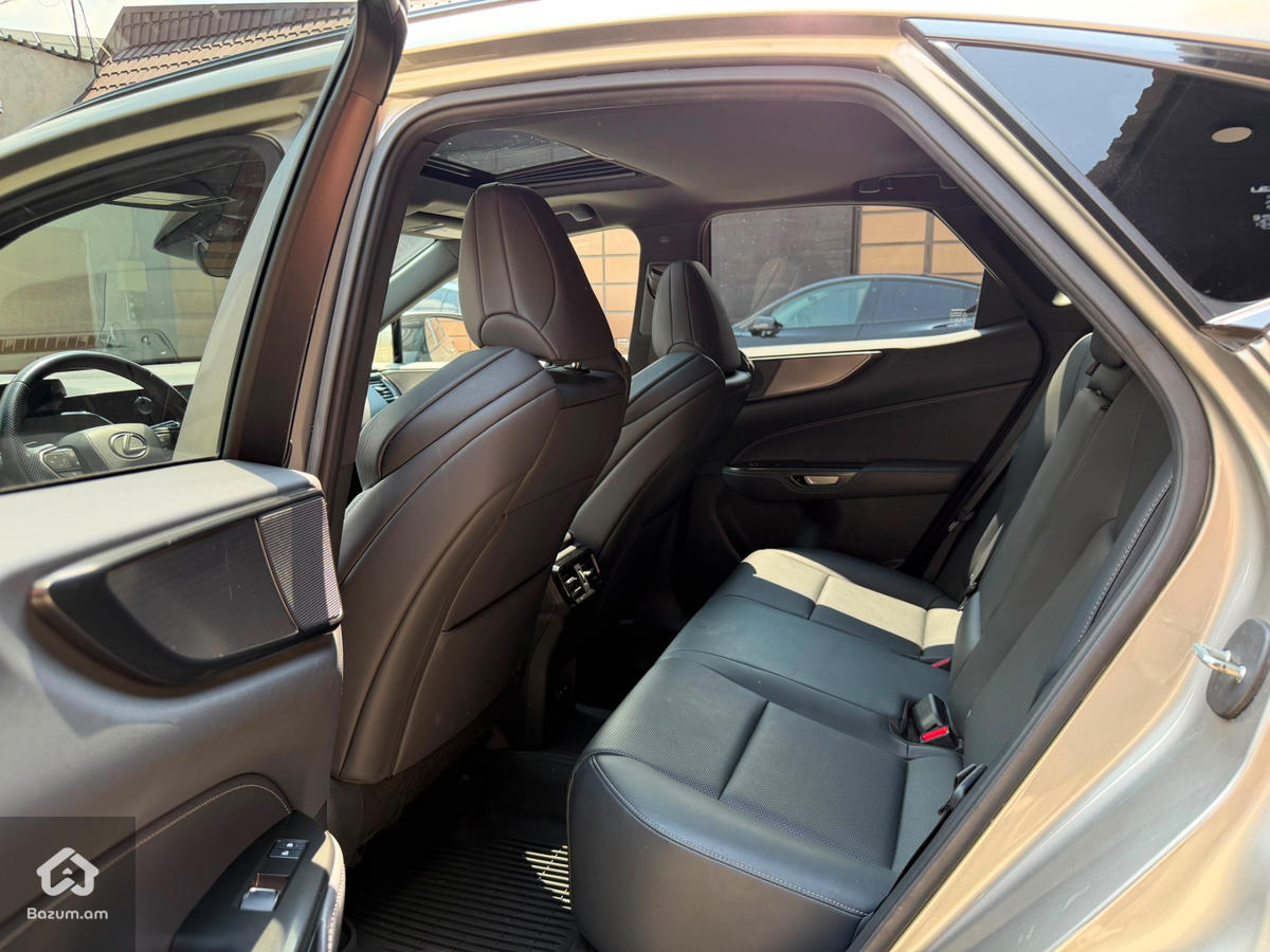 LEXUS NX350 F SPORT HANDLING  - image 8