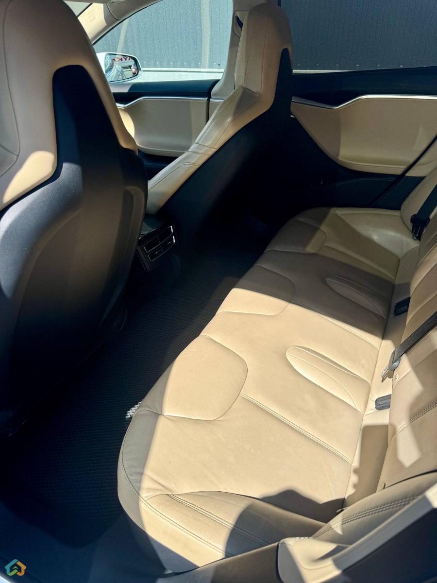 Tesla Model S 2015 70D - image 2
