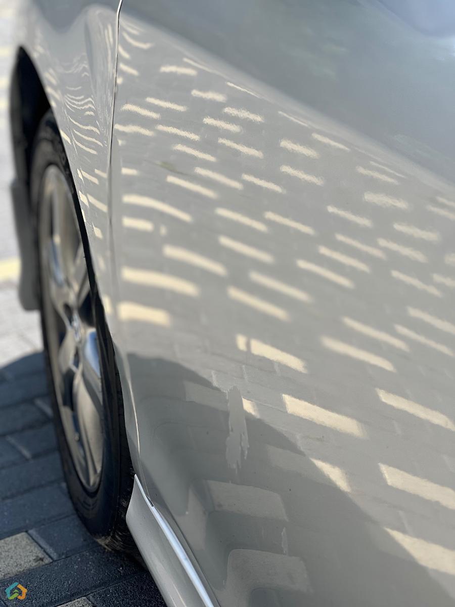 Toyota Camry SE - image 8