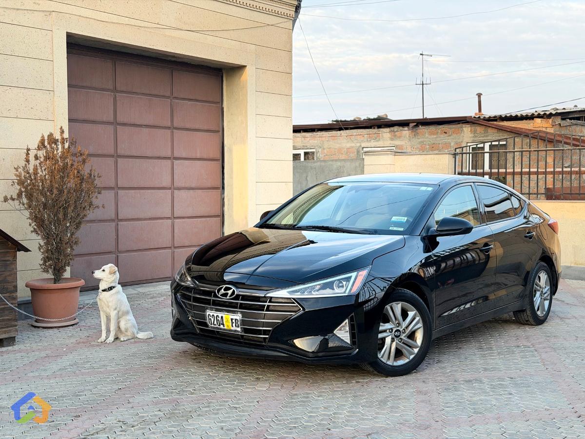 Hyundai Elantra Sel - image 1