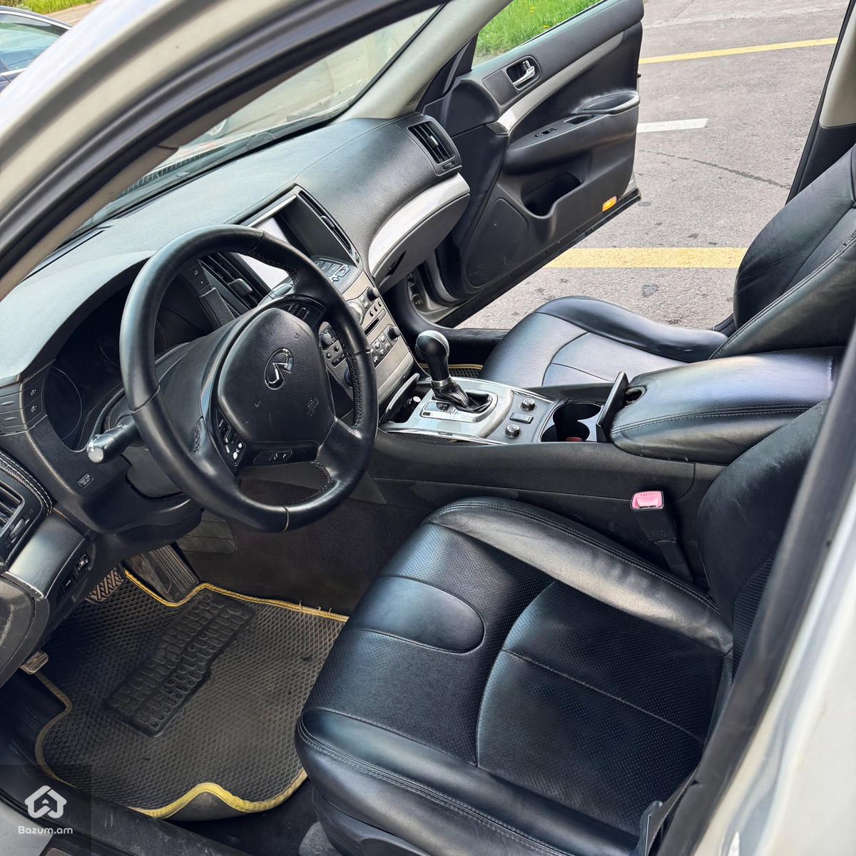 Infiniti G37 - image 6