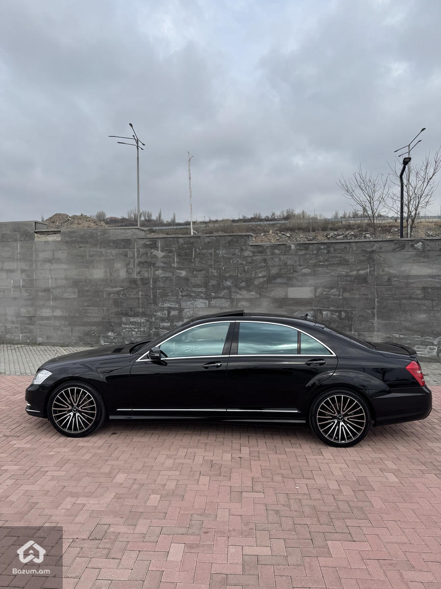 Mercedes Benz S550 - image 15