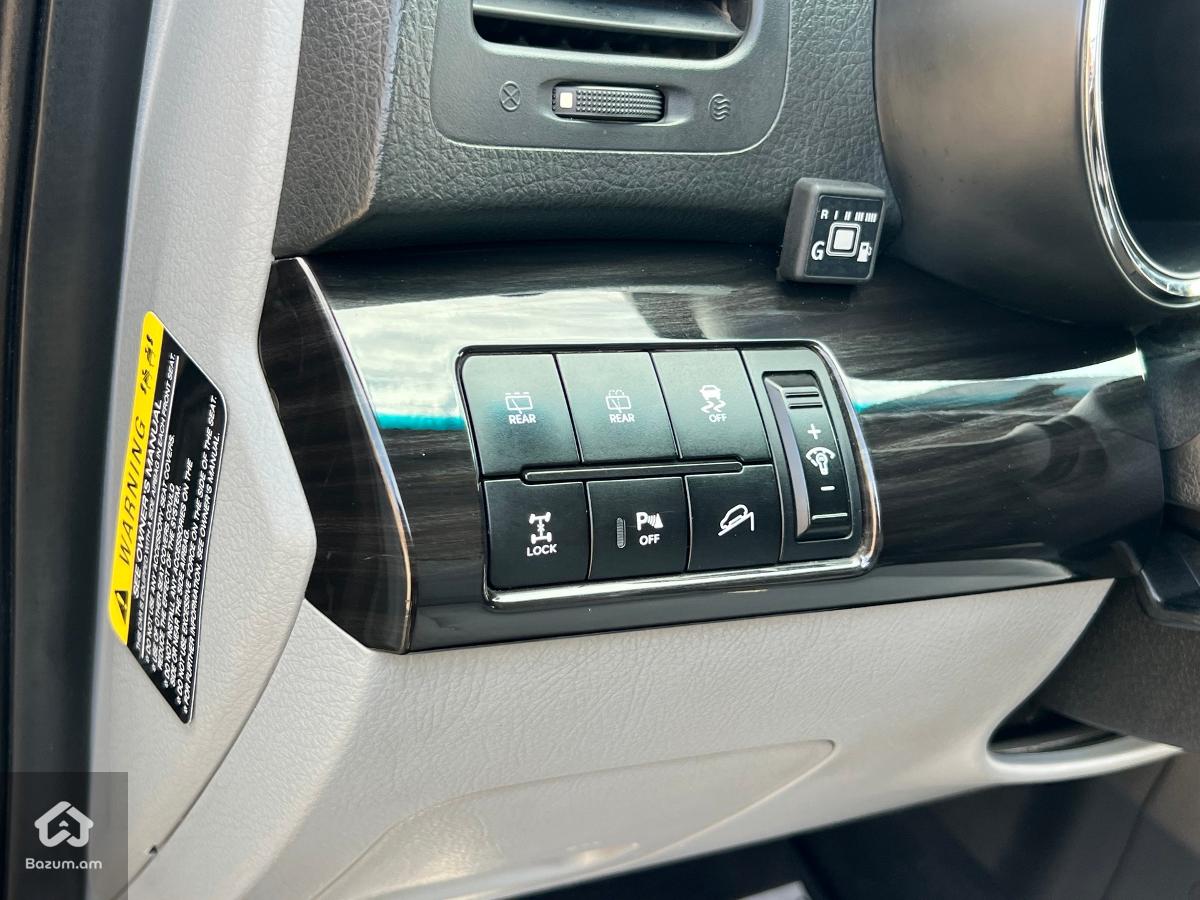 Kia Sorento 2010 - image 13