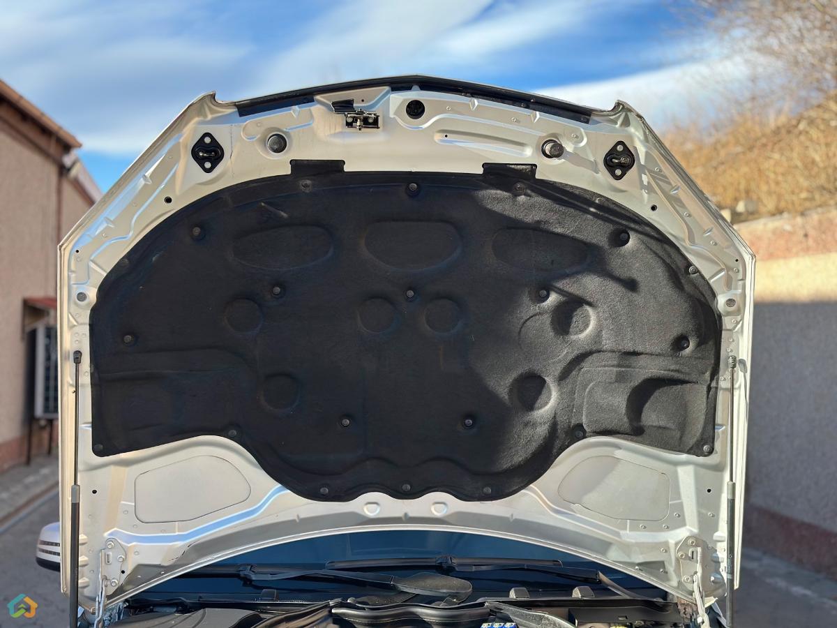 Mercedes benz c300 - image 27