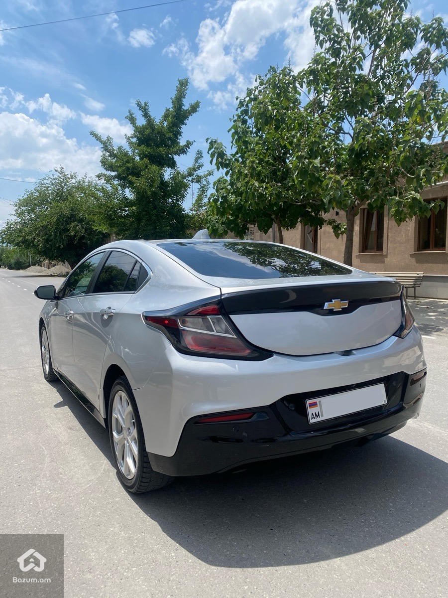 Chevrolet Volt 2 - image 4