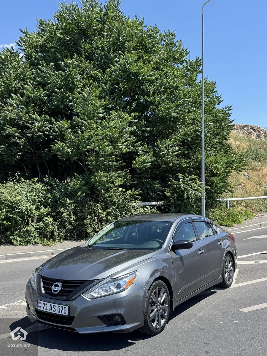 Nissan Altima SR - image 6