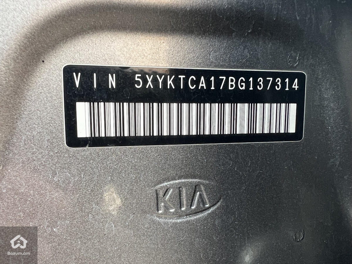 Kia Sorento 2011 - image 17