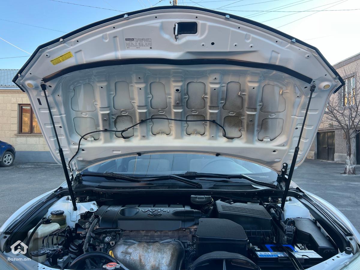 Toyota Camry V45 2010 - image 16