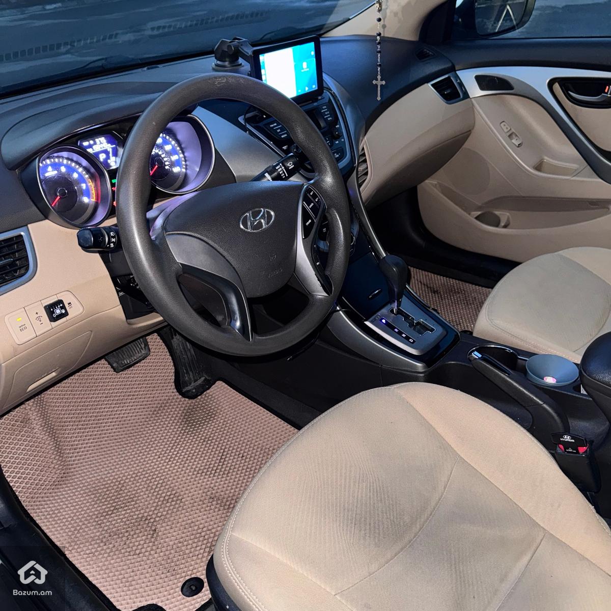 Hyundai Elantra 2013 - image 9