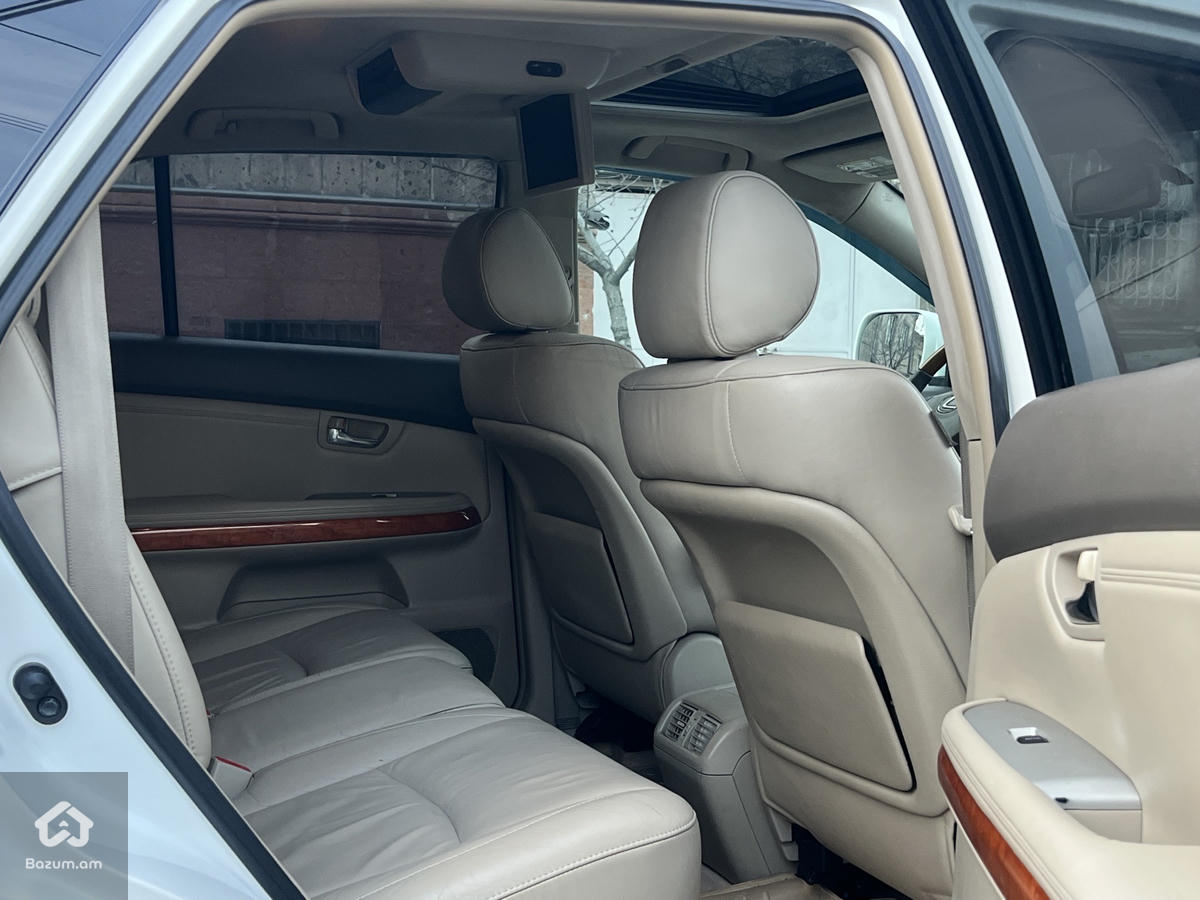 Lexus Rx350  - image 9