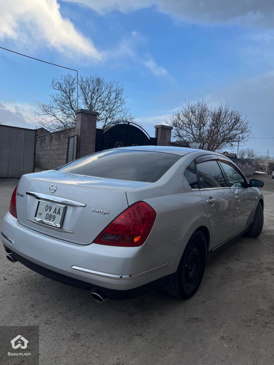 Nissan Teana - image 2