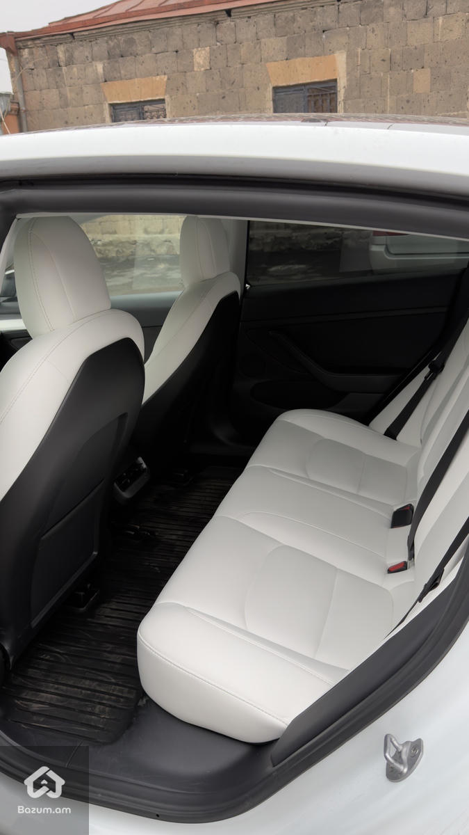 Tesla Model 3 2022 - image 11