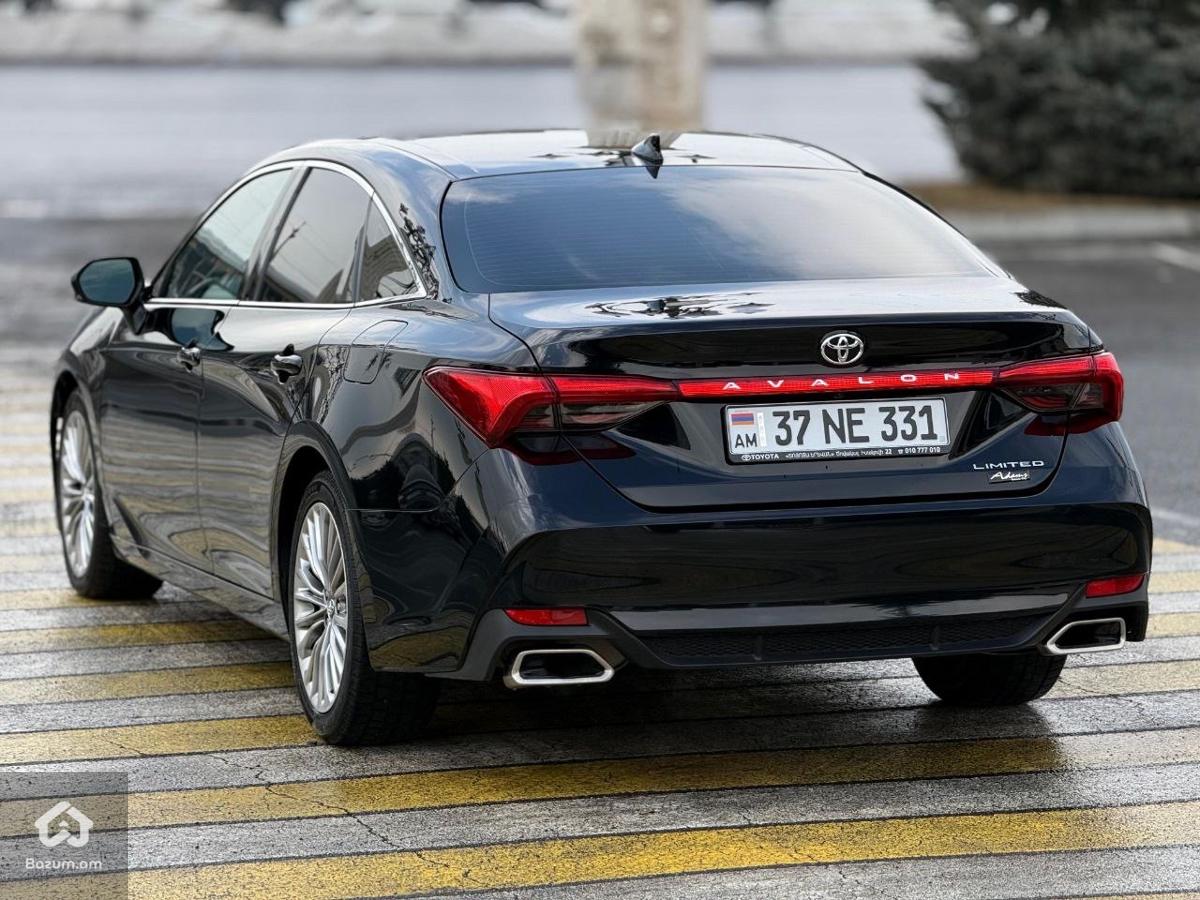 Toyota Avalon Limited  - image 8