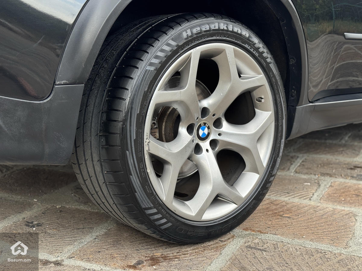 BMW X5 E70 - image 8