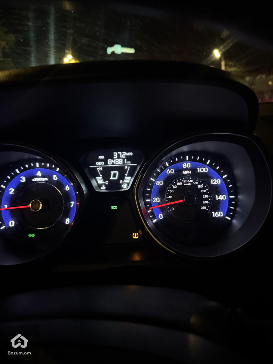Hyundai Elantra 1,8 2011 - image 7