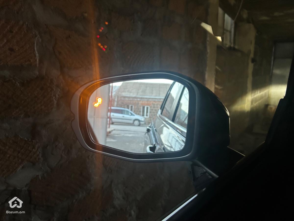 Honda crv hybrid  - image 7