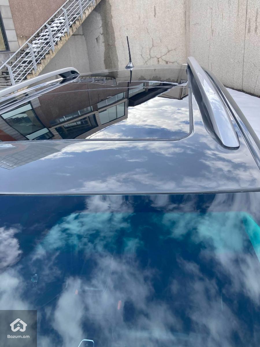 2020 Jeep Cherokee, Latitude Plus - image 13