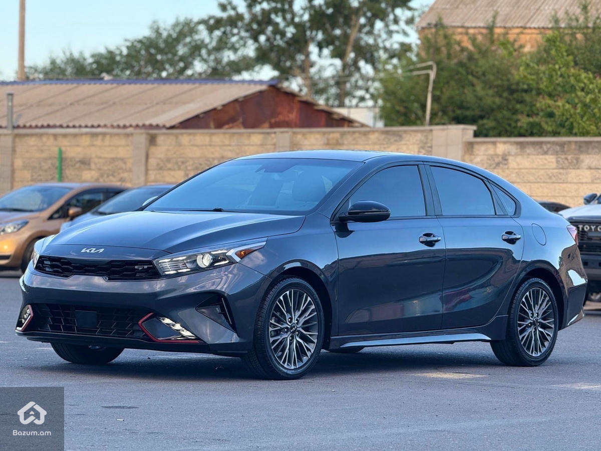Kia Forte GT-LINE - image 4
