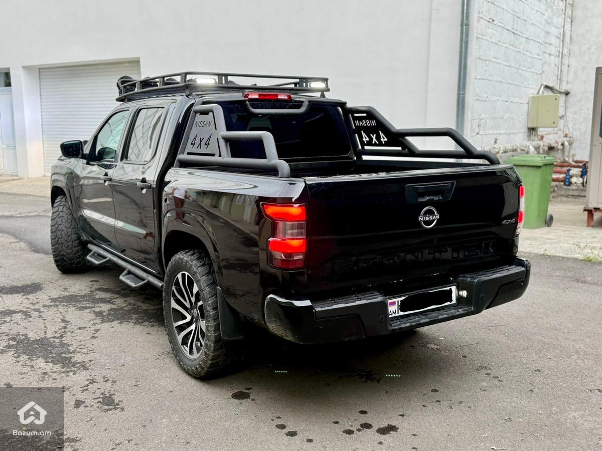 Nissan Frontier - image 4