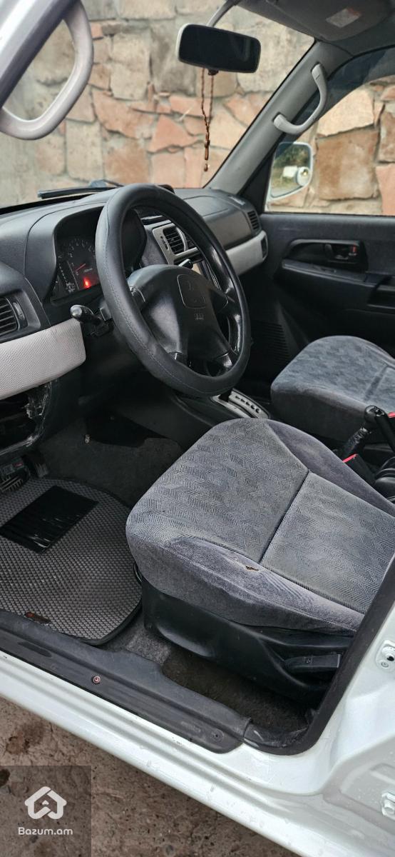 Pajero io - image 7
