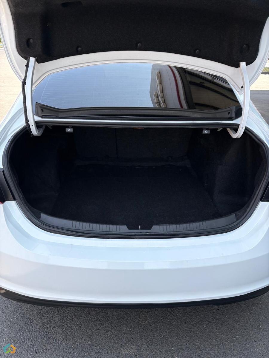 Վաճառվումե Chevrolet Malibu 2022 - image 10